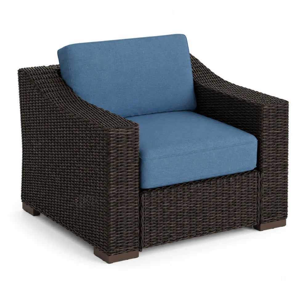 Poltrona in Rattan Sintetico con Cuscini Blu